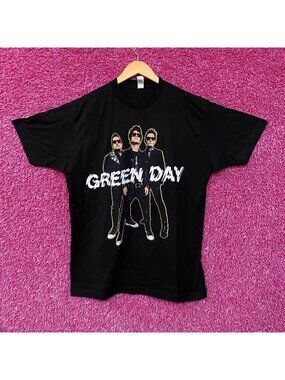 Green Day Hella Mega Tour 2021 Retro Style T-Shirt Large